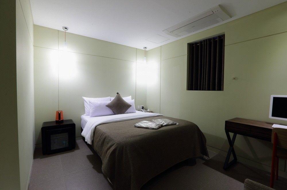 Hotel Myeongjak Chuncheon Exteriör bild