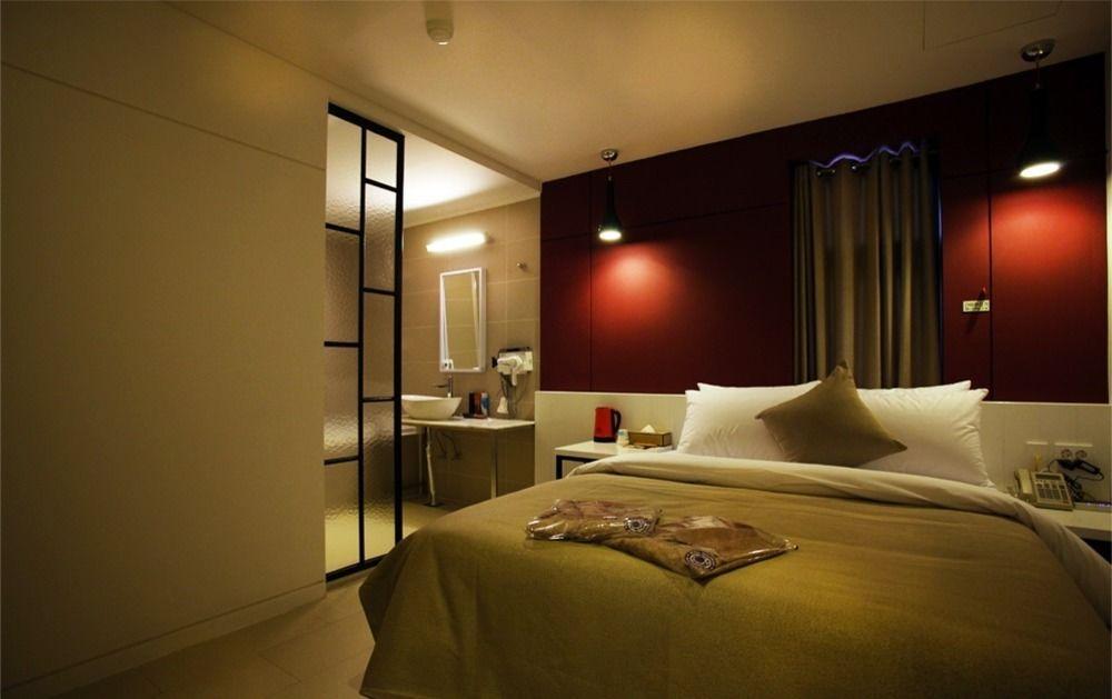 Hotel Myeongjak Chuncheon Exteriör bild